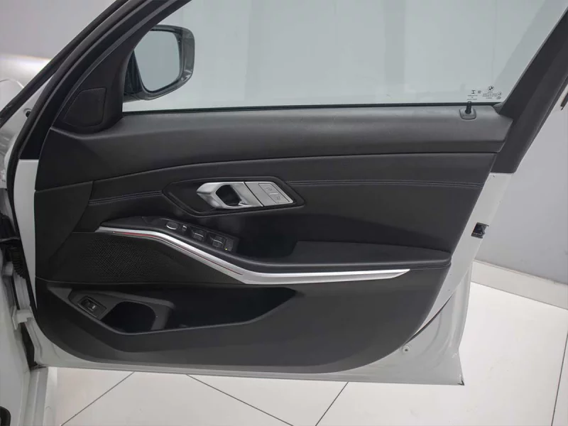 Vehicle Image for 17/24for BMW 3 Series 20d M MZANSI EDITION A/T (G20)