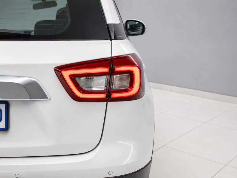 Vehicle Image for 9/24for Suzuki Vitara Brezza 1.5 GL