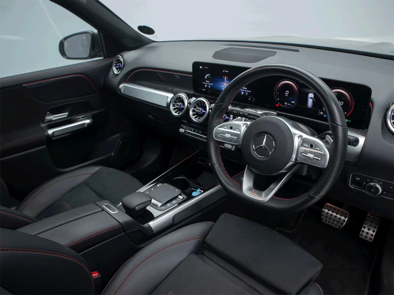 Vehicle Image for 17/26for Mercedes-Benz GLB 220d 4Matic