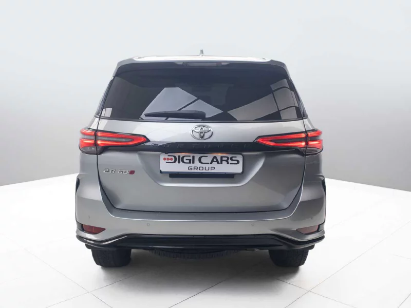 Vehicle Image for 12/26for Toyota Fortuner 2.8GD-6 R/B A/T