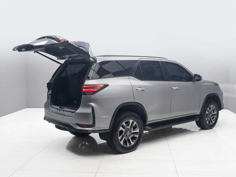 Vehicle Image for 6/26for Toyota Fortuner 2.8GD-6 R/B A/T