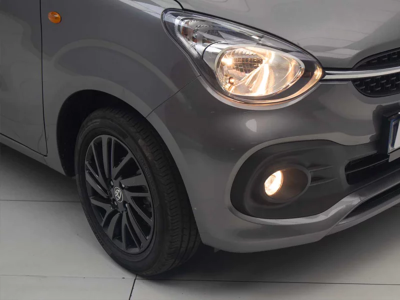 Vehicle Image for 8/24for Toyota Vitz 1.0 XR MT