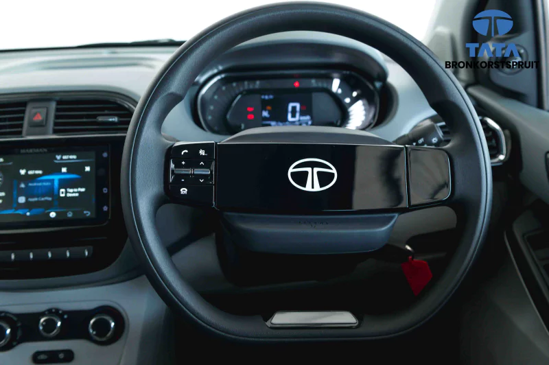 Vehicle Image for 14/21for Tata Tiago 1.2 XT MT