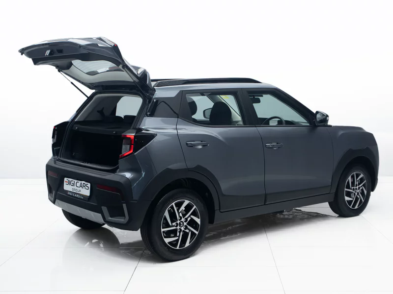 Vehicle Image for 6/24for Mahindra XUV3X0 1.2 AX5 AT