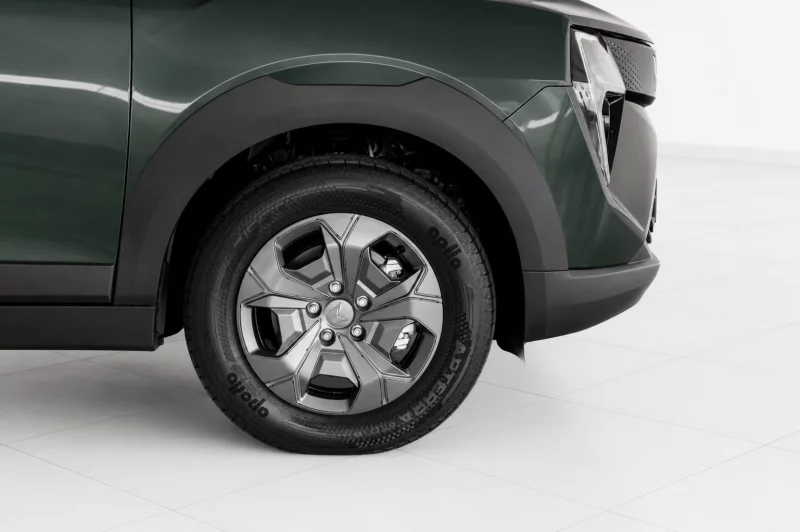 Vehicle Image for 6/29for Mahindra XUV3X0 1.2 MX3 AT