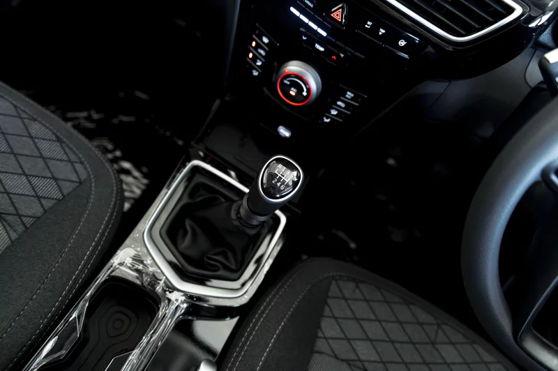 Vehicle Image for 24/29for Mahindra XUV3X0 1.2 MX3 AT