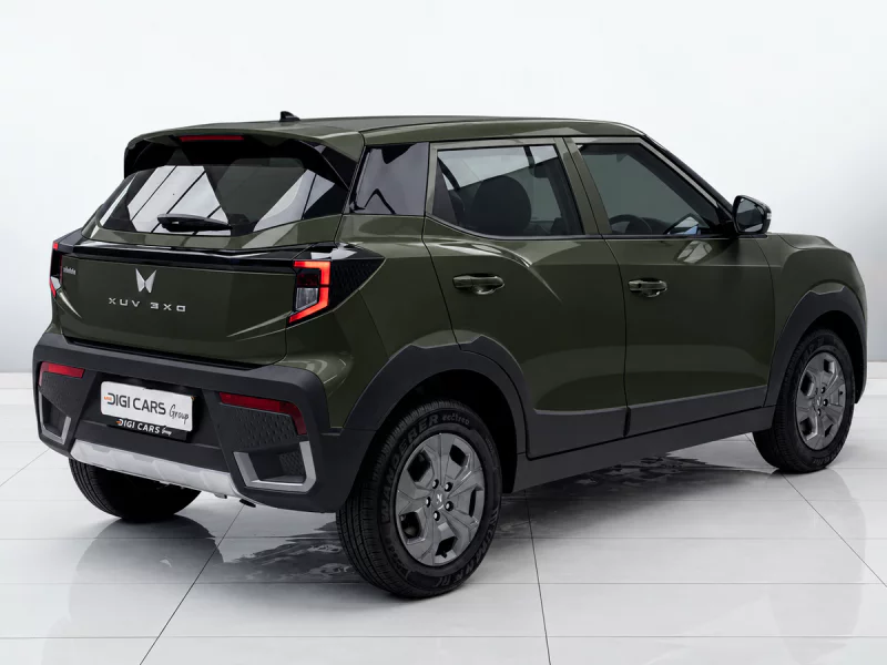 Vehicle Image for 5/23for Mahindra XUV3X0 1.2 MX3 MT