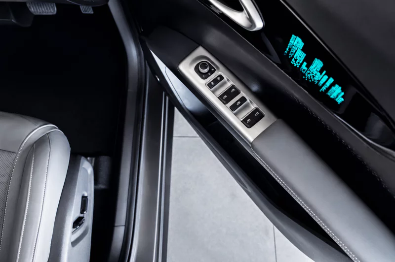 Vehicle Image for 25/25for Geely E2 Apex