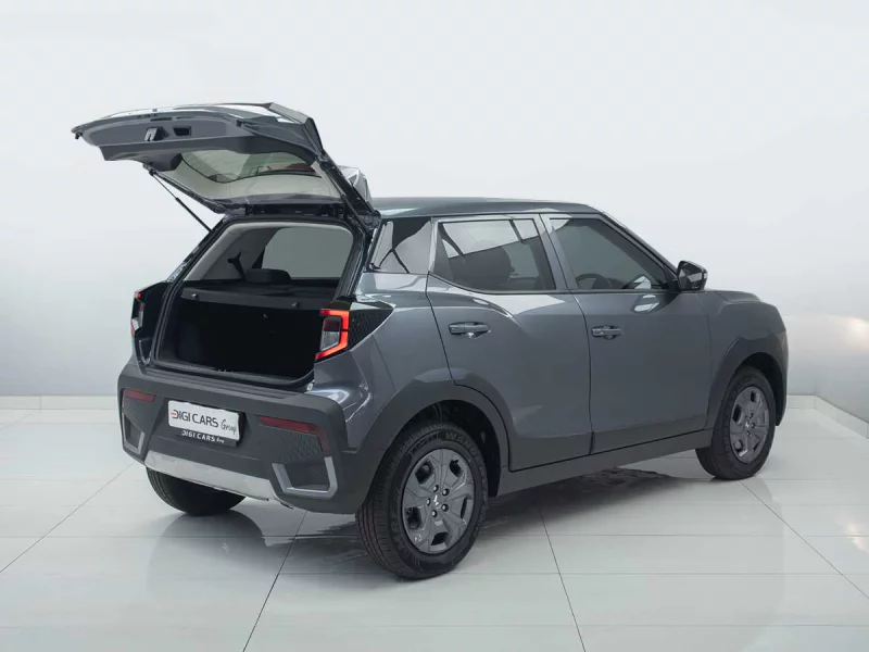 Vehicle Image for 8/23for Mahindra XUV3X0 1.2 MX2 MT