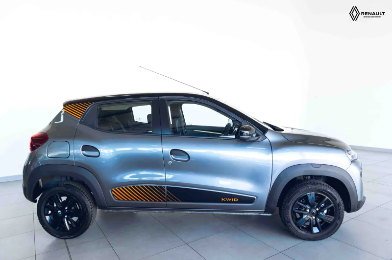 Vehicle Image for 2/24for Renault Kwid Limited Edition 1.0l AMT Ed 10 YR