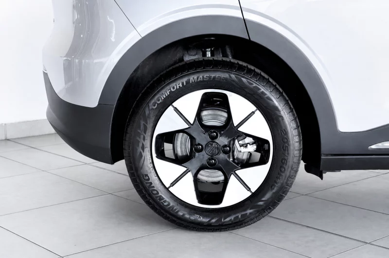 Vehicle Image for 8/25for Geely E2 Apex