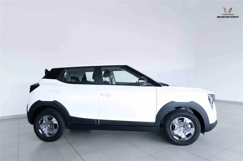 Vehicle Image for 3/3for Mahindra XUV3X0 1.2 MX3 MT