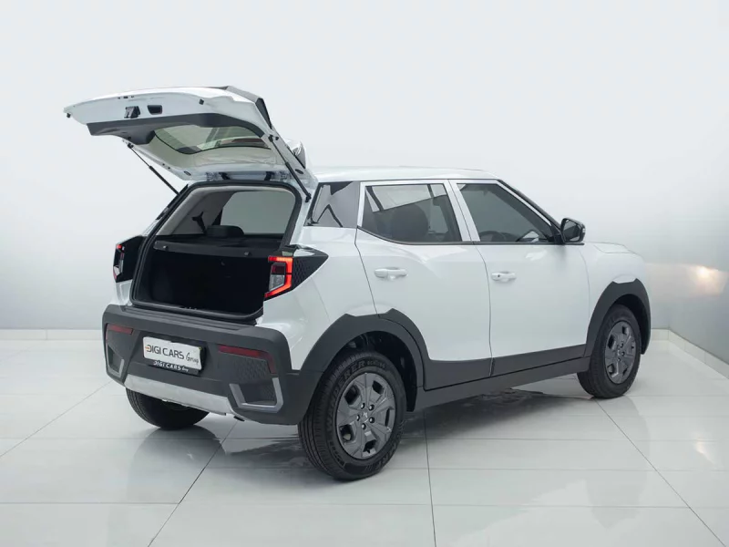 Vehicle Image for 4/21for Mahindra XUV3X0 1.2 MX2 AT