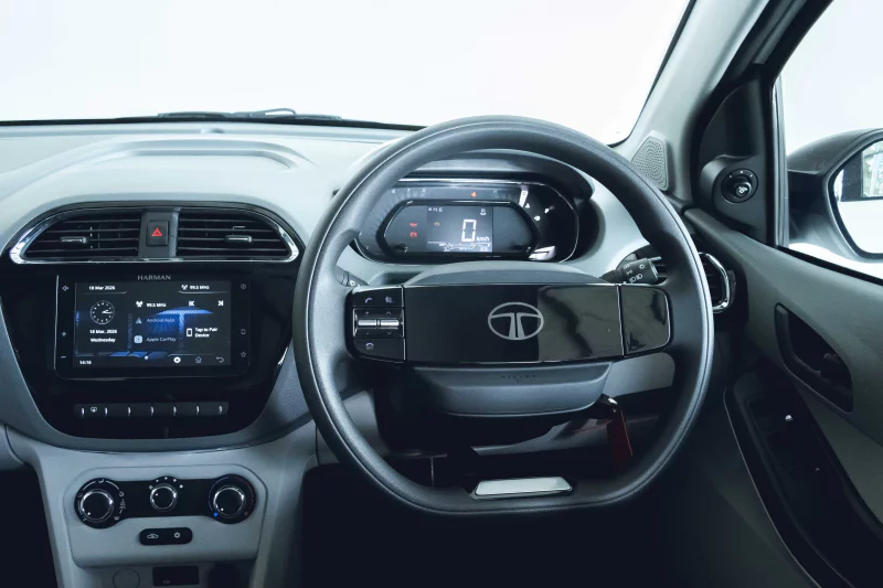 Vehicle Image for 19/25for Tata Tiago 1.2 XT MT