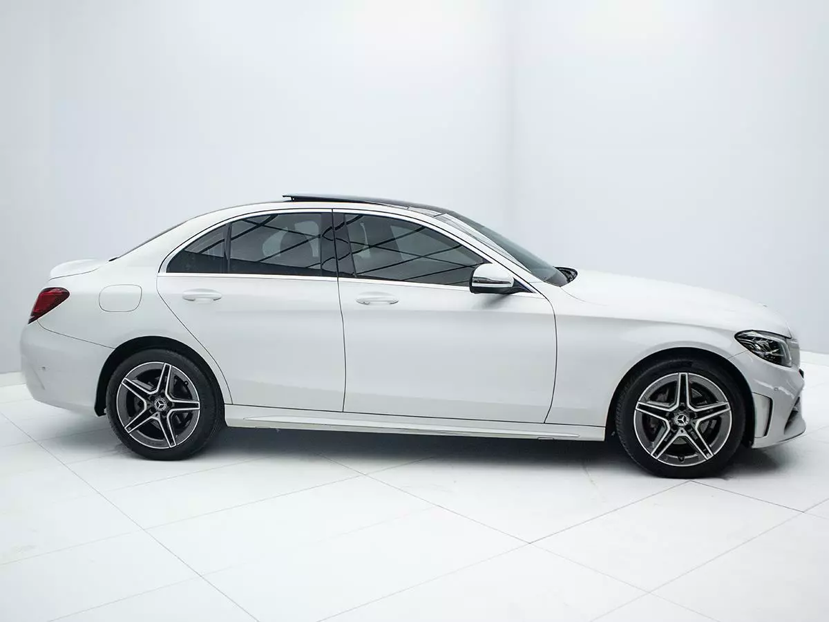 Vehicle Image for 4/17for Mercedes-Benz C-Class C200 AMG Line