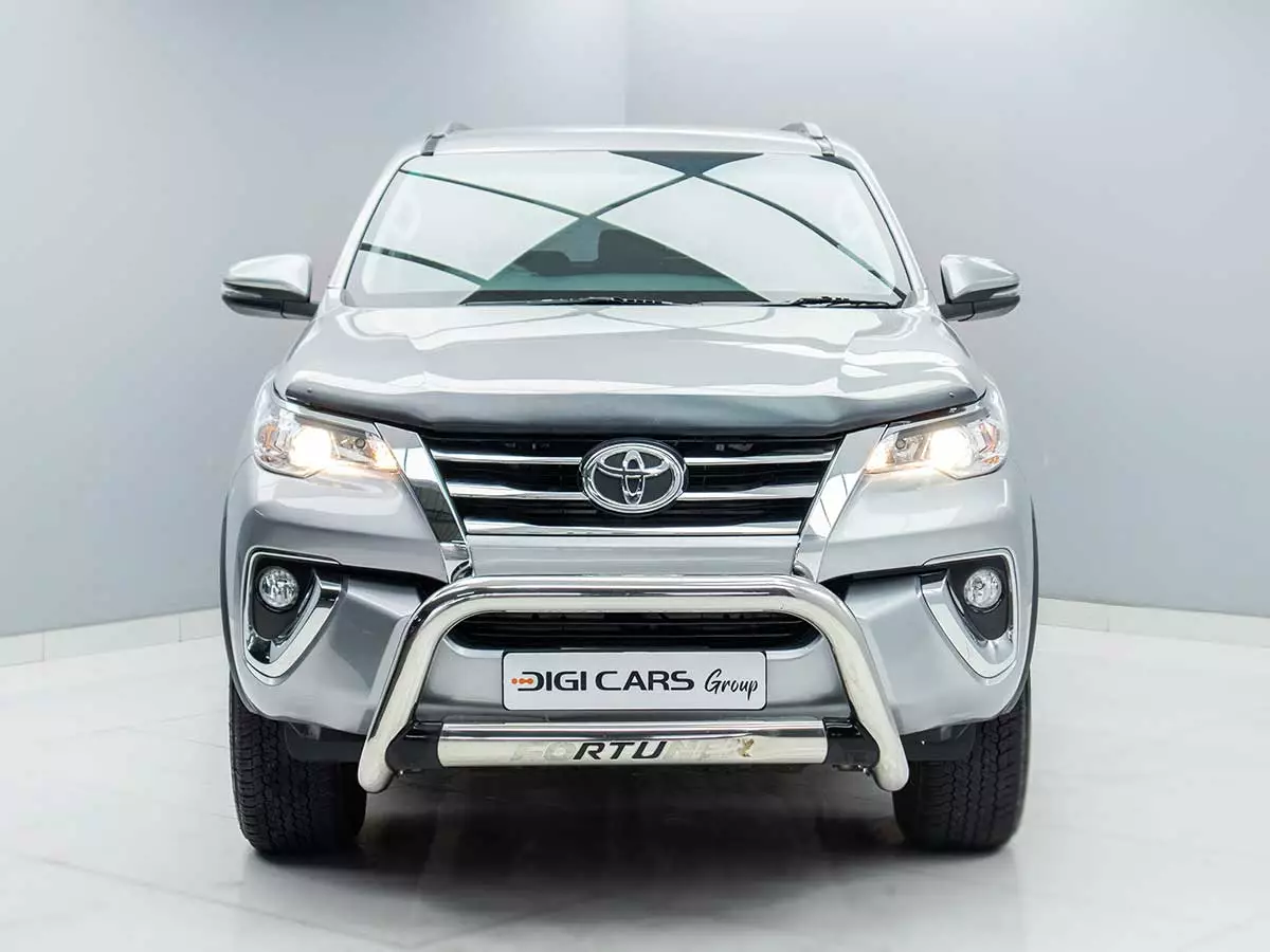 Vehicle Image for 3/18for Toyota Fortuner 2.4GD-6 Auto