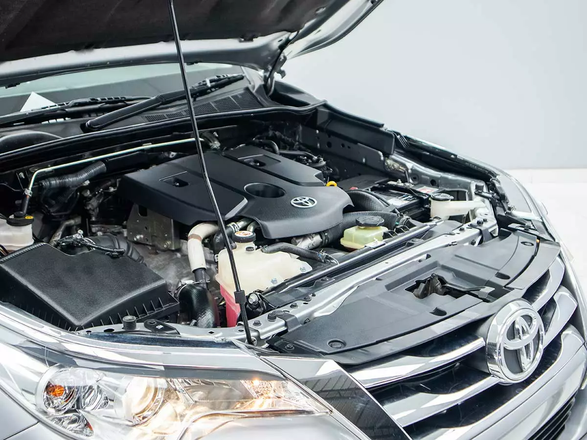 Vehicle Image for 8/18for Toyota Fortuner 2.4GD-6 Auto