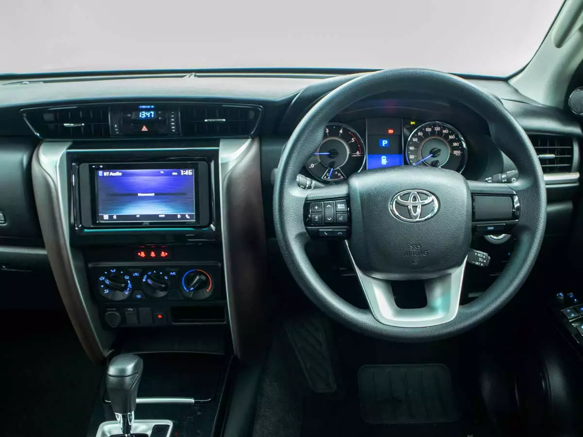 Vehicle Image for 15/18for Toyota Fortuner 2.4GD-6 Auto