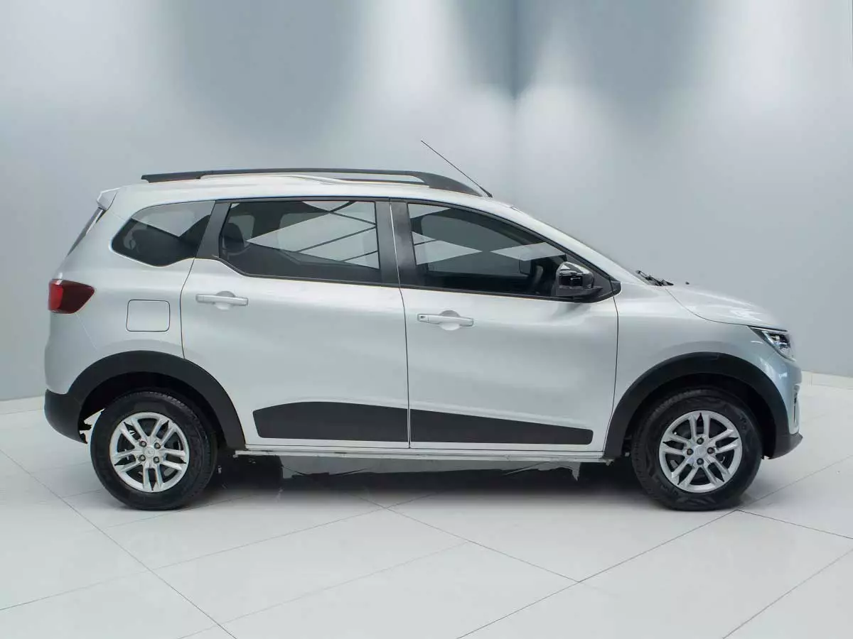 Vehicle Image for 4/18for Renault Triber 1.0 Dynamique