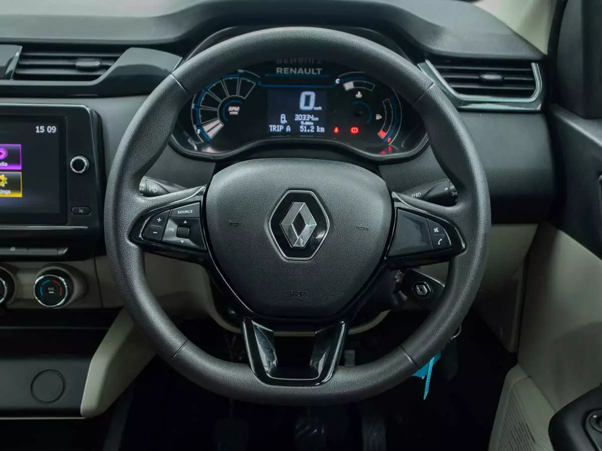 Vehicle Image for 10/18for Renault Triber 1.0 Dynamique