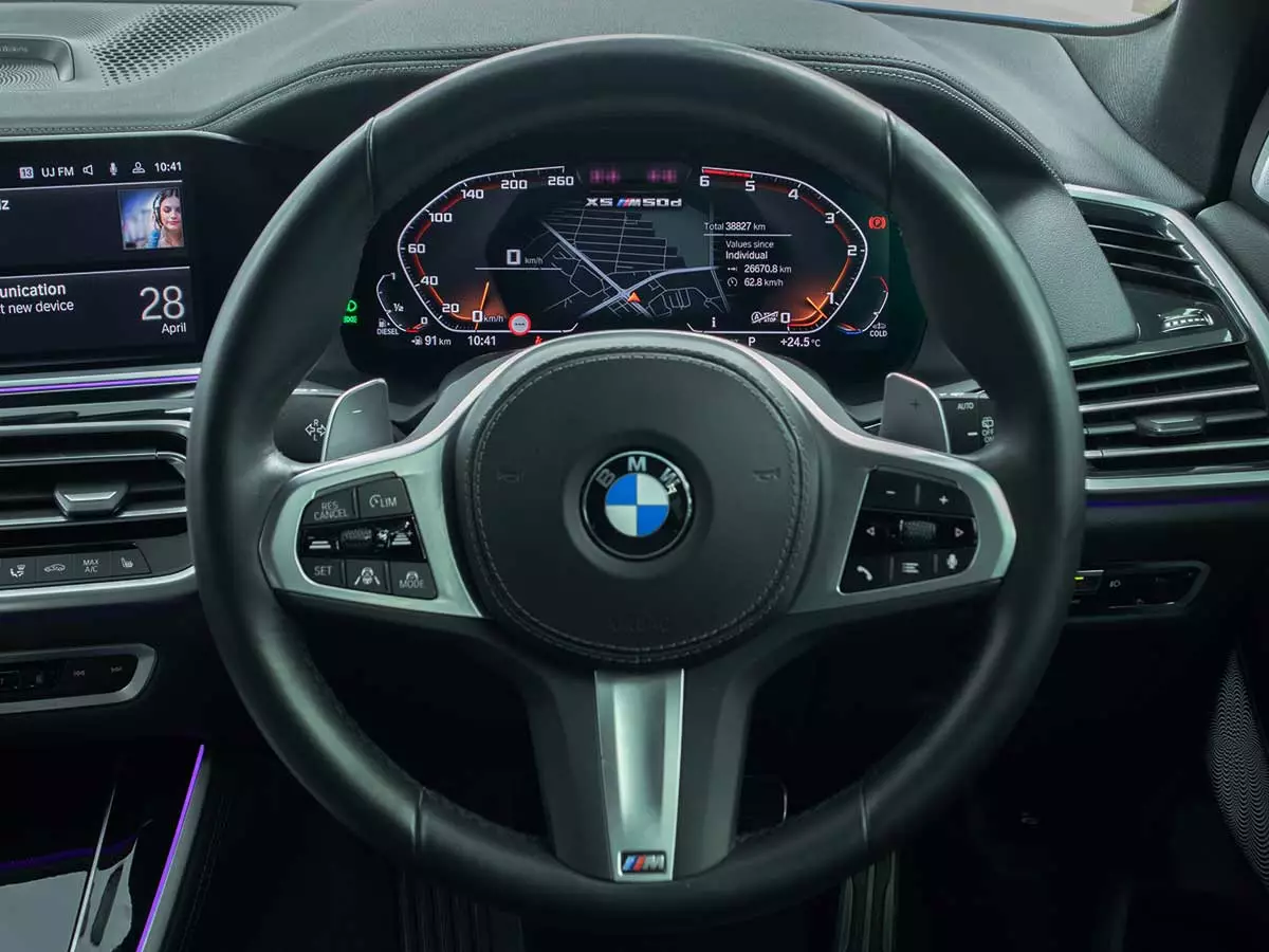 Vehicle Image for 10/17for BMW X5 M50d