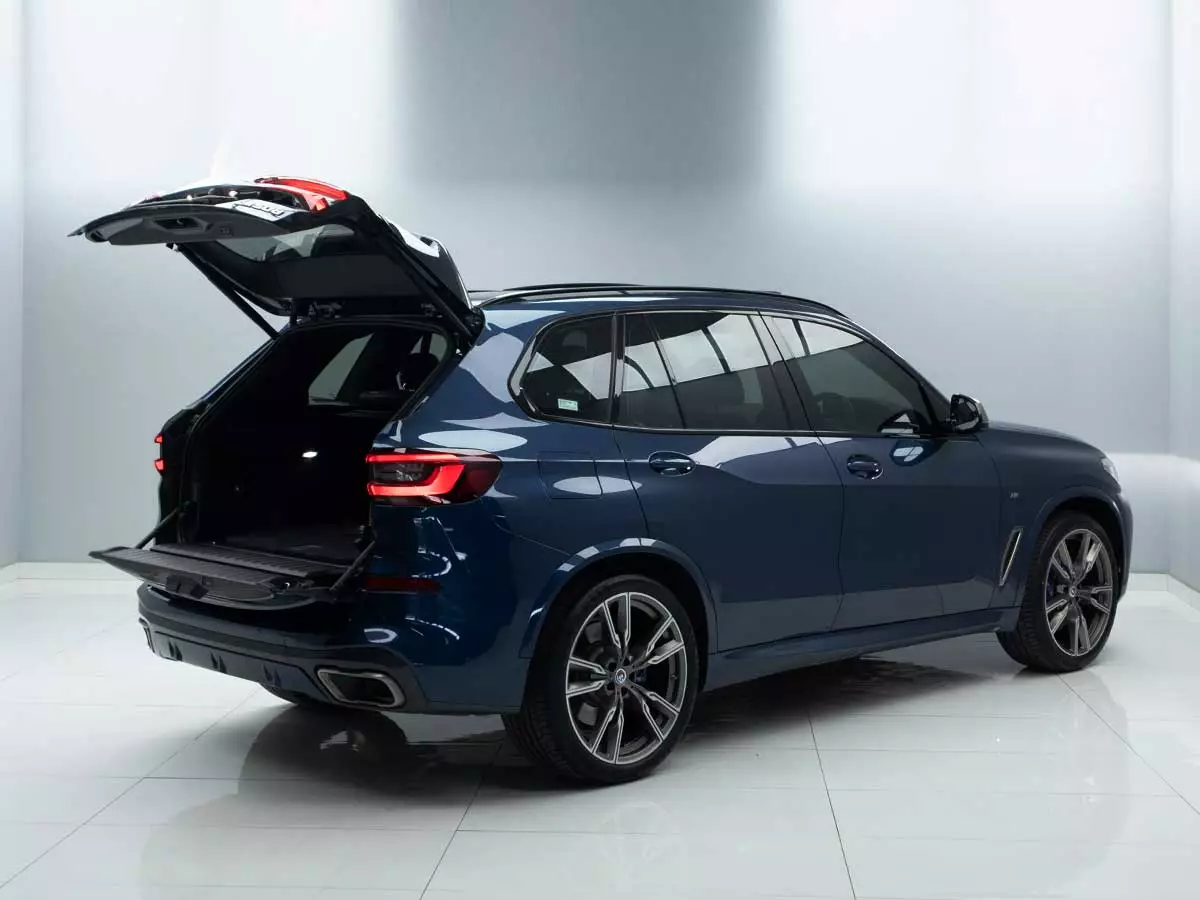 Vehicle Image for 6/17for BMW X5 M50d