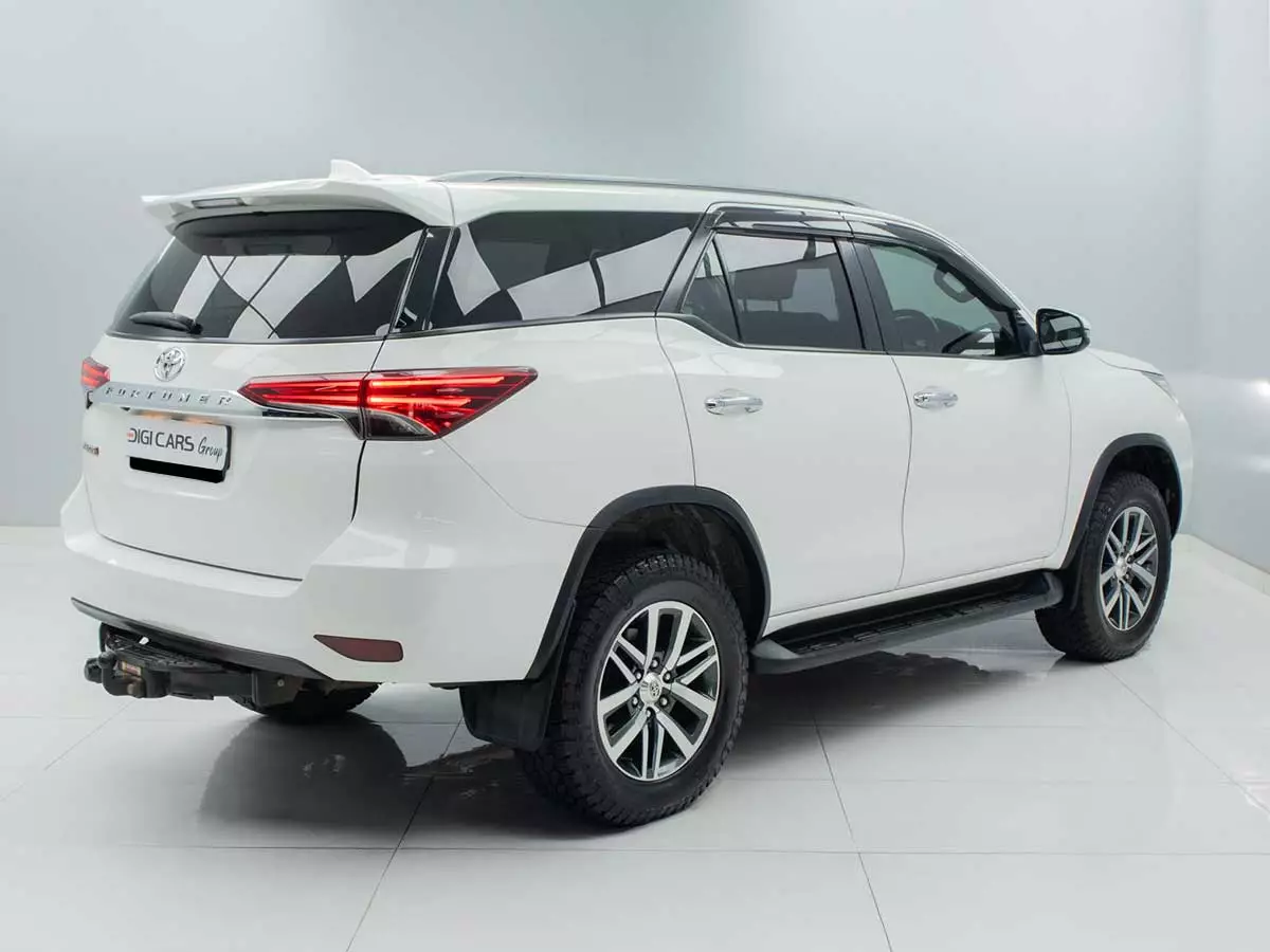Vehicle Image for 5/18for Toyota Fortuner 2.8GD-6 Auto