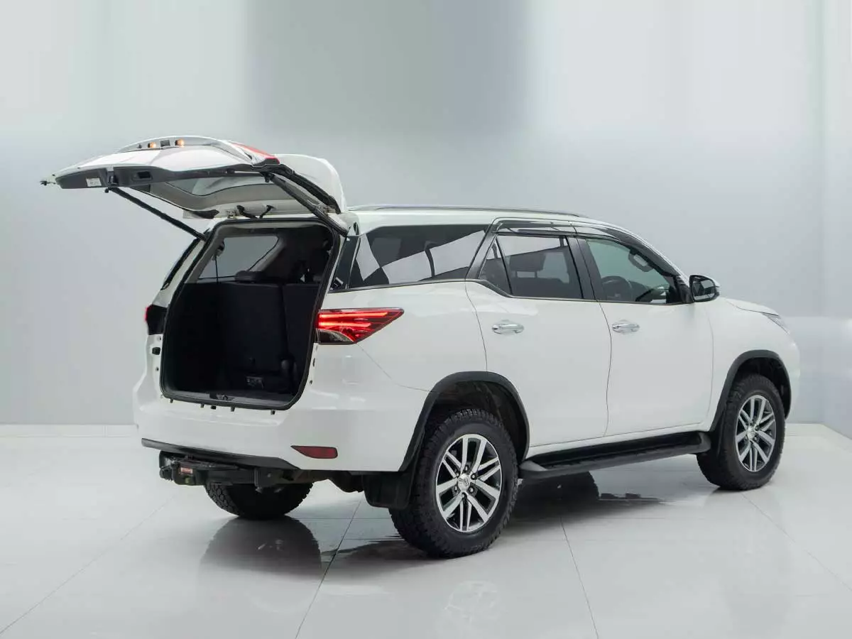 Vehicle Image for 6/18for Toyota Fortuner 2.8GD-6 Auto