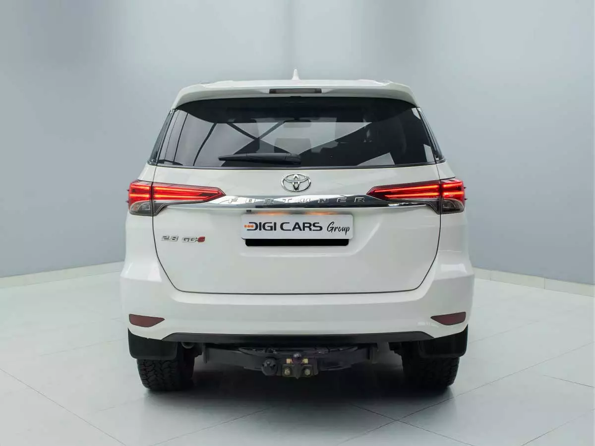 Vehicle Image for 9/18for Toyota Fortuner 2.8GD-6 Auto
