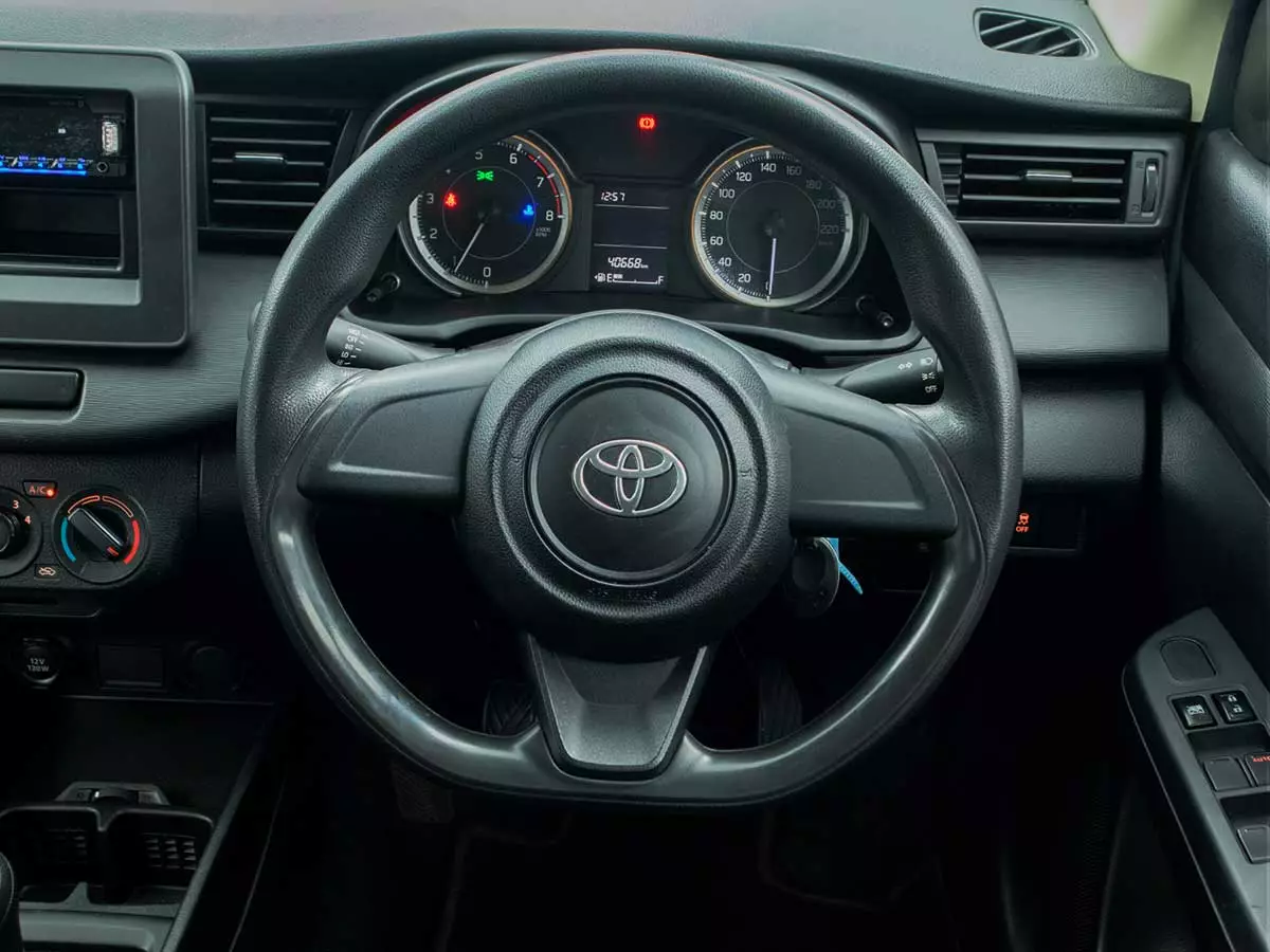 Vehicle Image for 10/18for Toyota Rumion 1.5 S