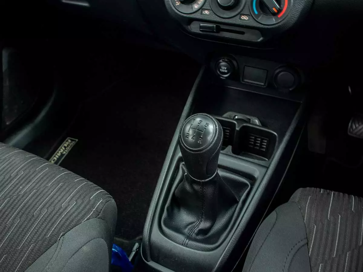 Vehicle Image for 12/18for Toyota Rumion 1.5 S