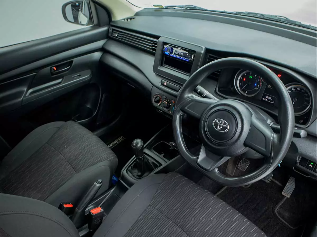 Vehicle Image for 13/18for Toyota Rumion 1.5 S