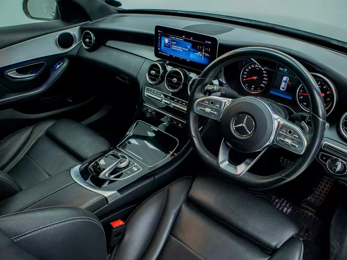 Vehicle Image for 13/17for Mercedes-Benz C-Class C180 AMG Line