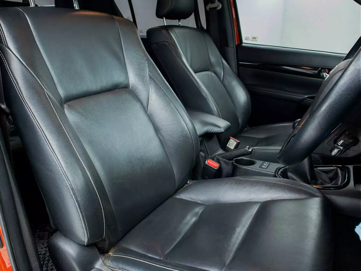 Vehicle Image for 17/17for Toyota Hilux 2.8GD-6 Double Cab 4x4 Raider Dakar