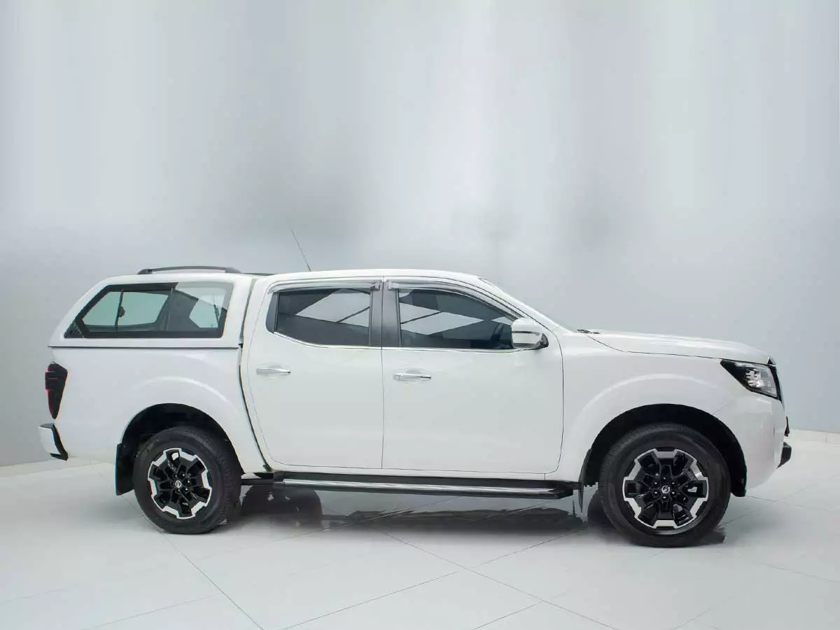 Vehicle Image for 4/17for Nissan Navara 2.5DDTi Double Cab LE