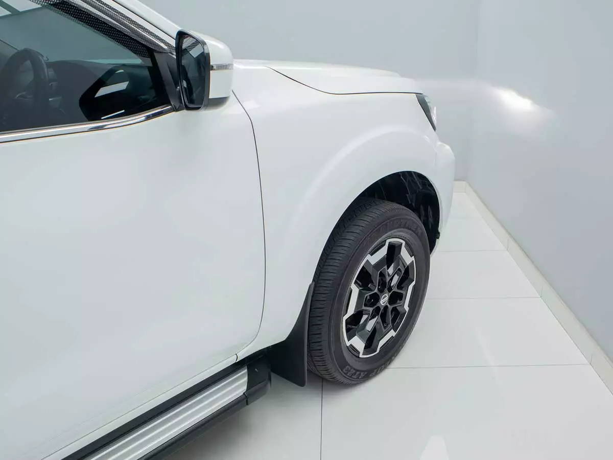 Vehicle Image for 7/17for Nissan Navara 2.5DDTi Double Cab LE