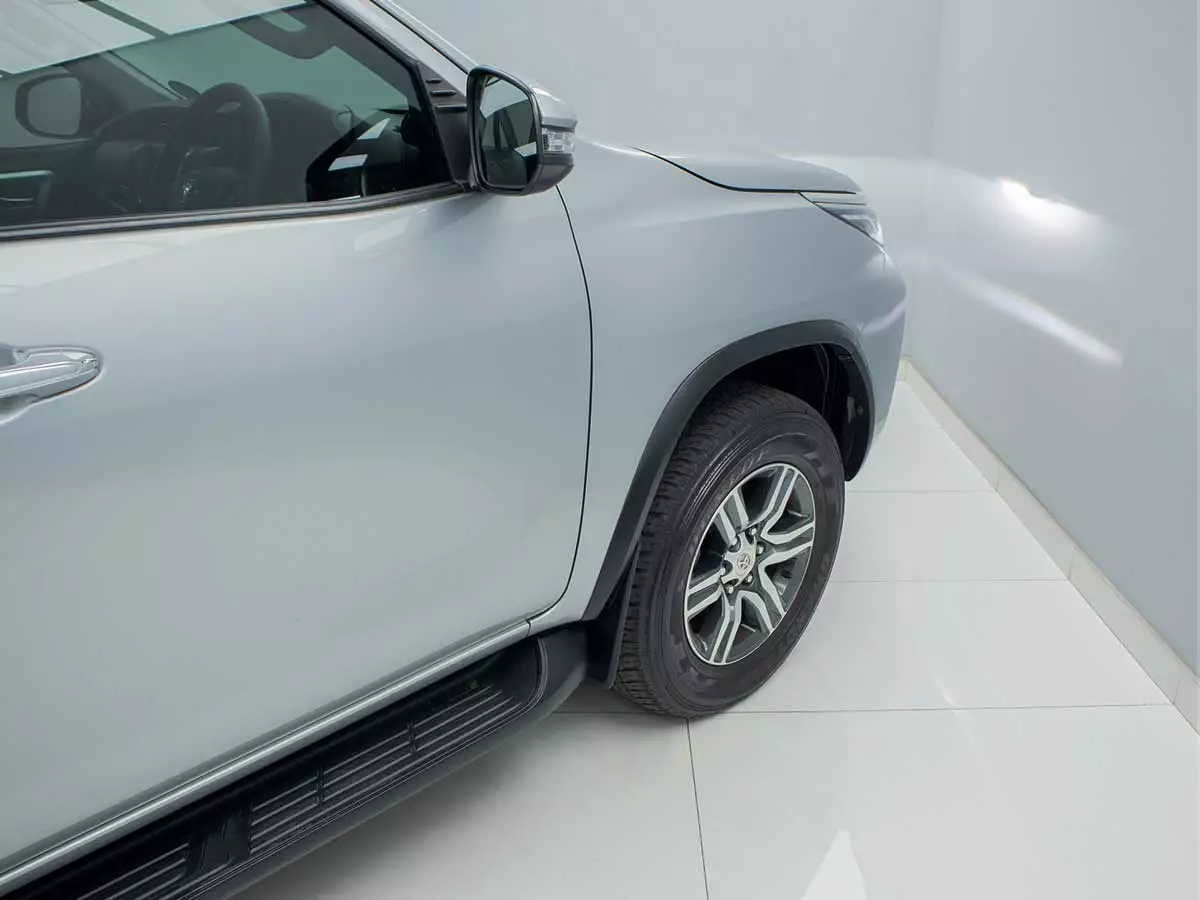 Vehicle Image for 7/18for Toyota Fortuner 2.4GD-6 Auto