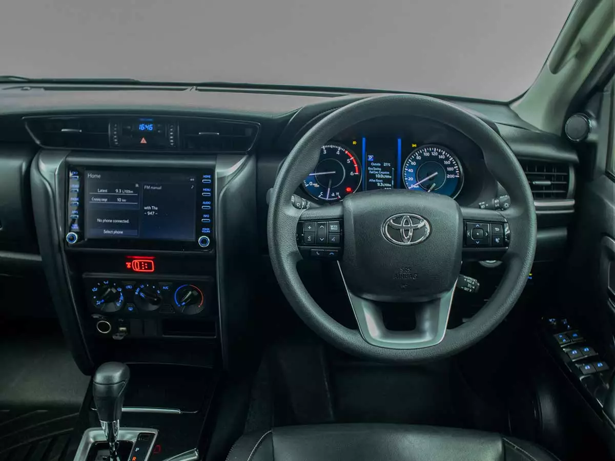 Vehicle Image for 15/18for Toyota Fortuner 2.4GD-6 Auto