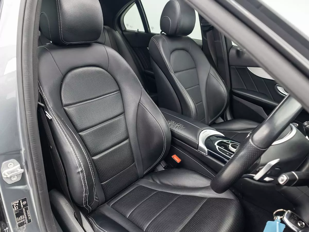Vehicle Image for 17/17for Mercedes-Benz C-Class C180 AMG Line Auto