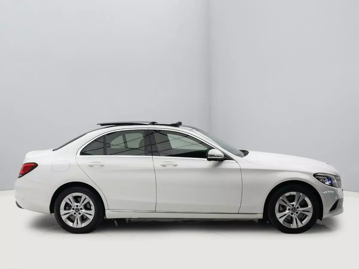 Vehicle Image for 4/17for Mercedes-Benz C-Class C220d Avantgarde
