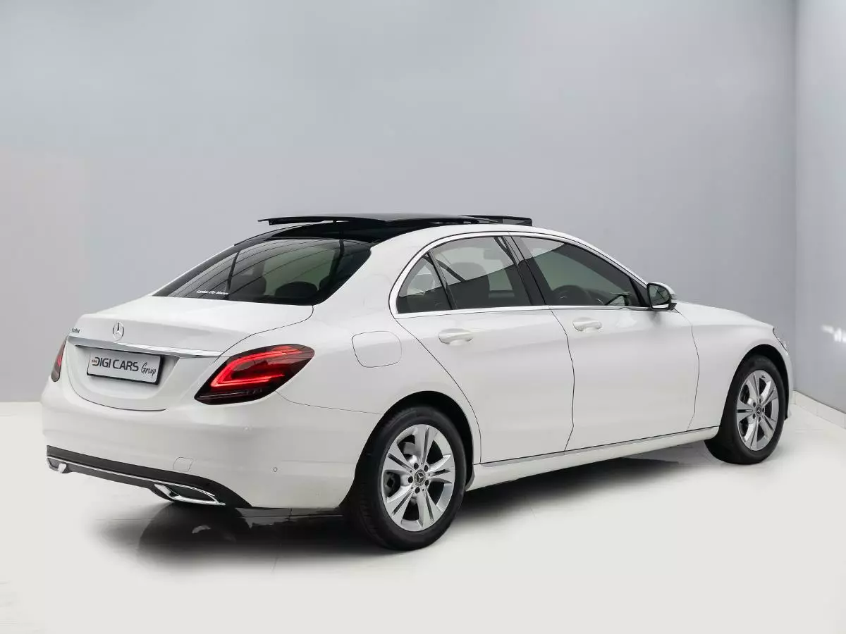 Vehicle Image for 5/17for Mercedes-Benz C-Class C220d Avantgarde