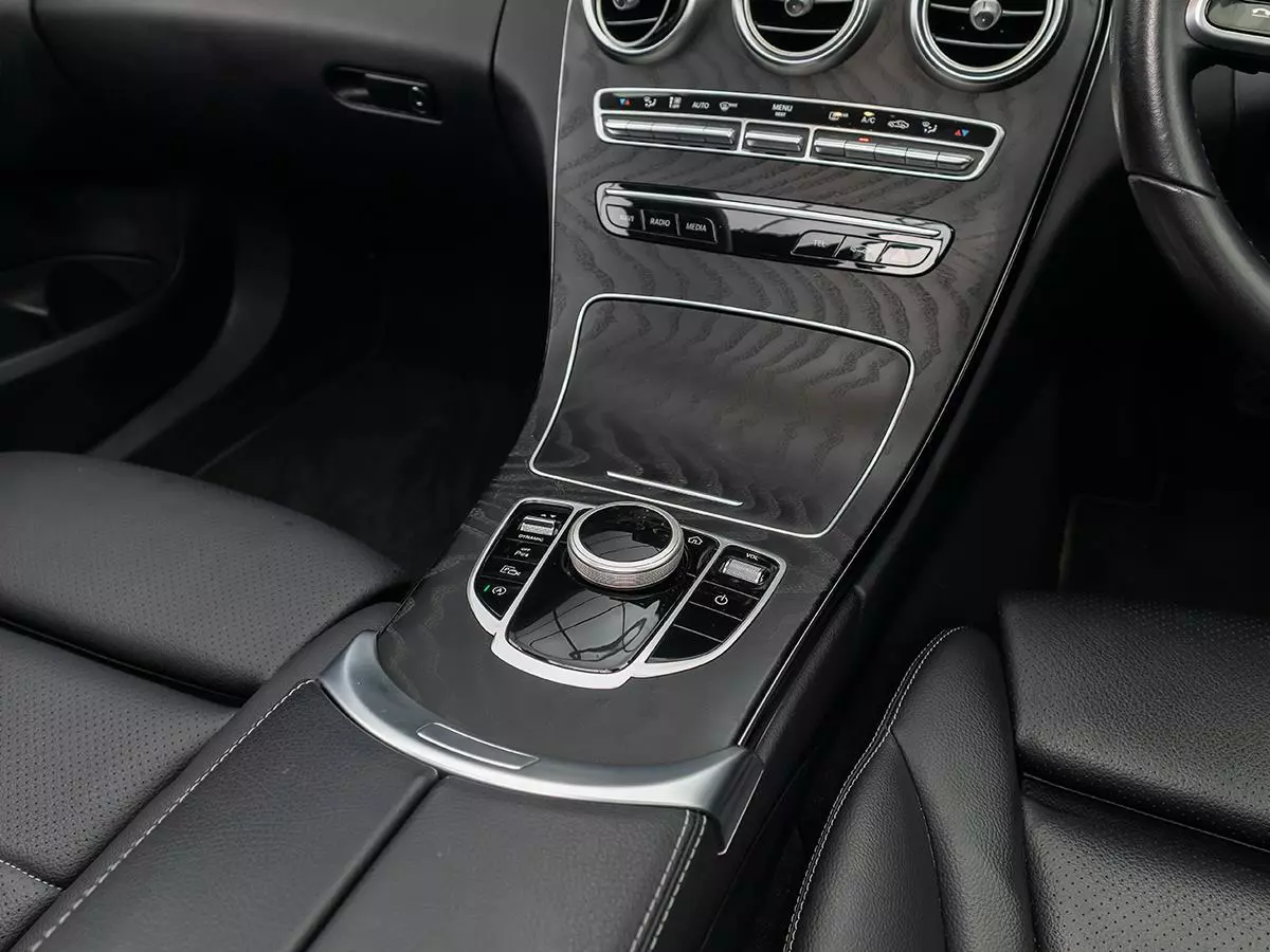 Vehicle Image for 12/17for Mercedes-Benz C-Class C220d Avantgarde