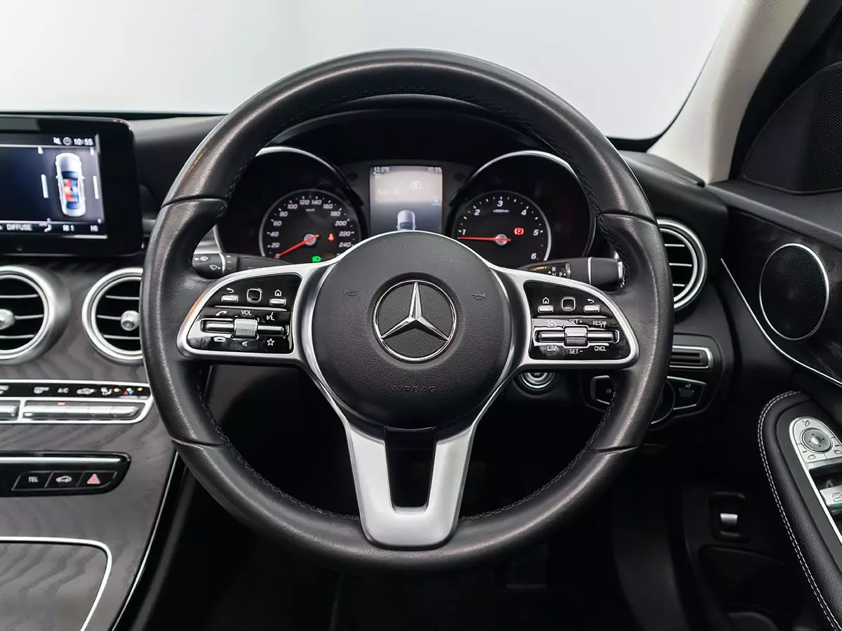 Vehicle Image for 10/17for Mercedes-Benz C-Class C220d Avantgarde