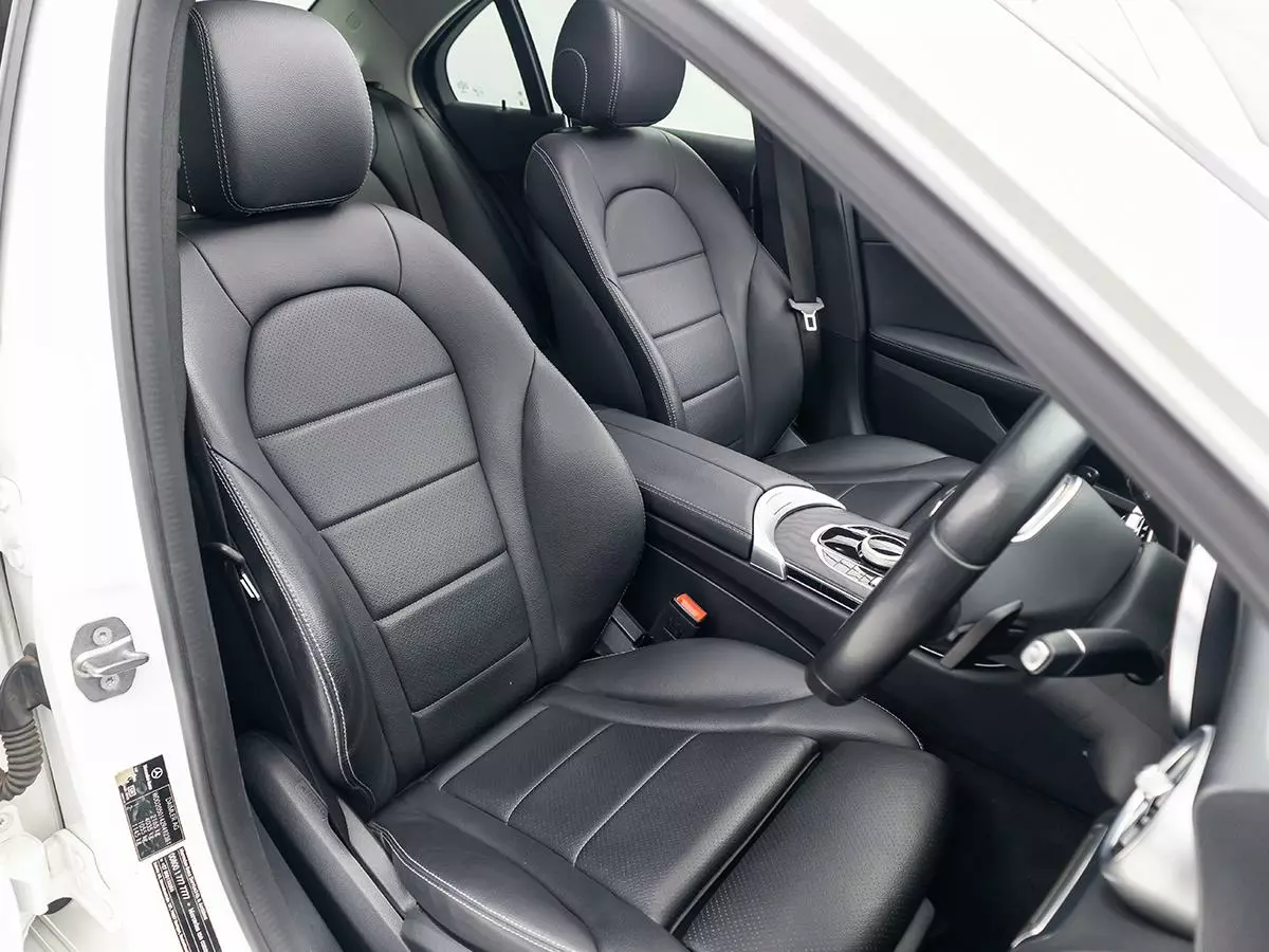 Vehicle Image for 17/17for Mercedes-Benz C-Class C220d Avantgarde