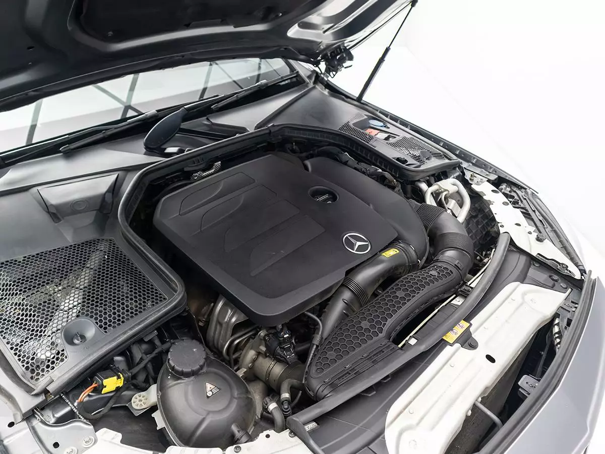 Vehicle Image for 8/17for Mercedes-Benz C-Class C200 Coupe Auto