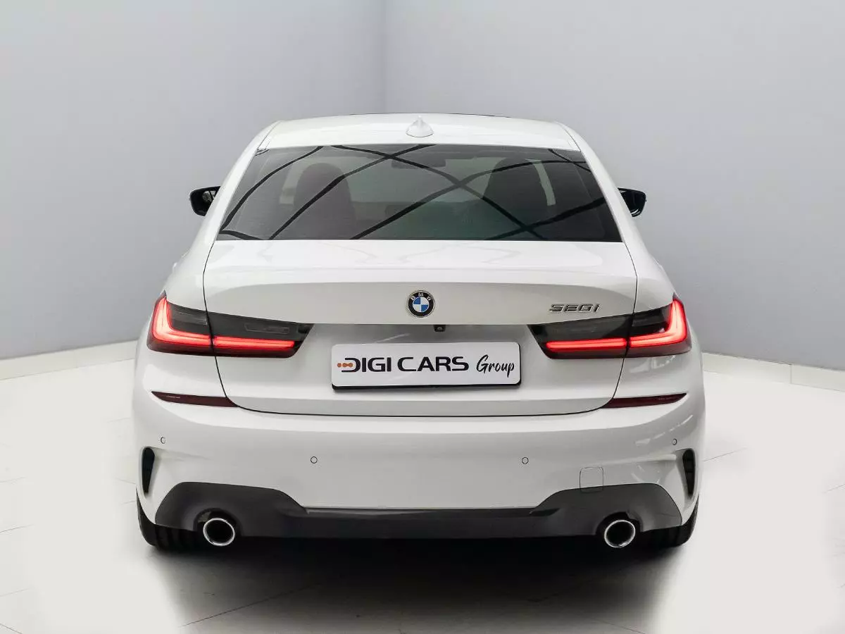 Vehicle Image for 9/17for BMW 3 Series 320i M Sport Launch Edition