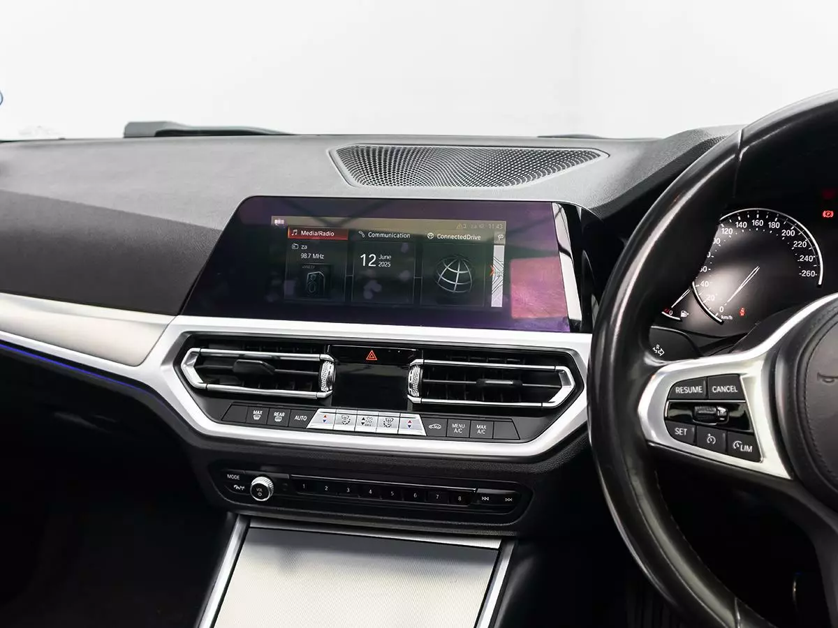 Vehicle Image for 11/17for BMW 3 Series 320i M Sport Launch Edition