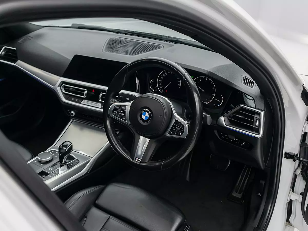 Vehicle Image for 13/17for BMW 3 Series 320i M Sport Launch Edition