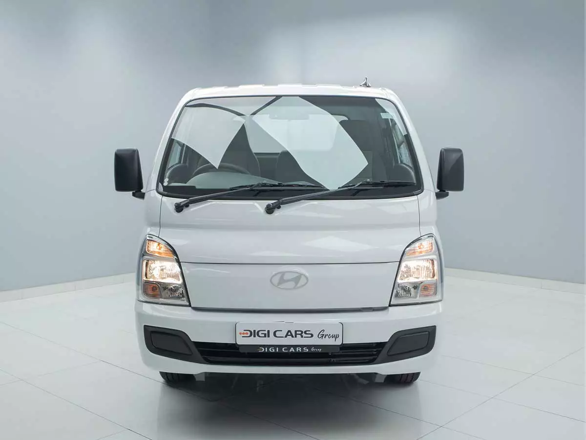 Vehicle Image for 3/16for Hyundai H-100 Bakkie 2.6D Deck (Aircon)