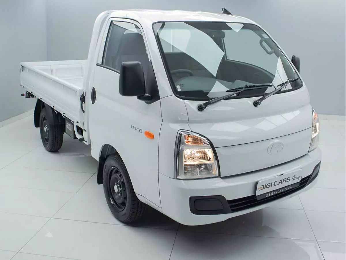 Vehicle Image for 2/16for Hyundai H-100 Bakkie 2.6D Deck (Aircon)